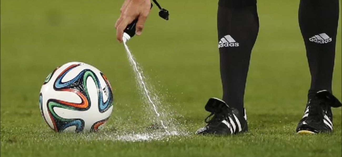 طاقم تحكيمي أردني يشارك في نهائيات