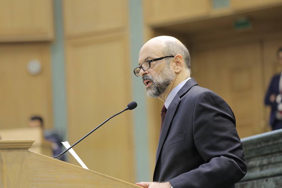 دولة الرئيس.. كلما طالت لمت غمور