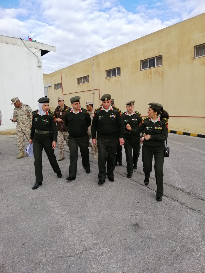 مدير عام الخدمات الطبية الملكية يتفقد