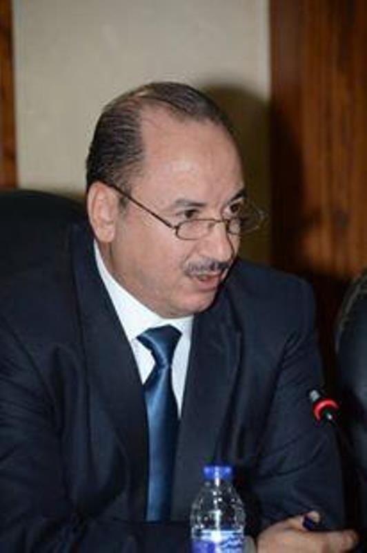 الدغمي يكتب: المسـؤول الانتهازي ..