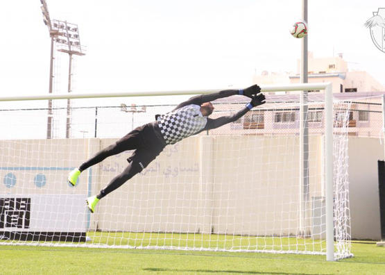 معسكر مغلق للنشامى