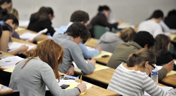 وزارة التربية تحرم معلميها من ترؤس