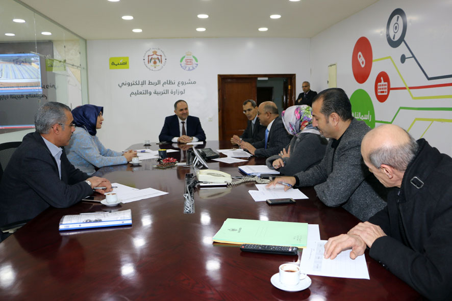 التلهوني يتفقد غرفة العمليات الخاصة بـ