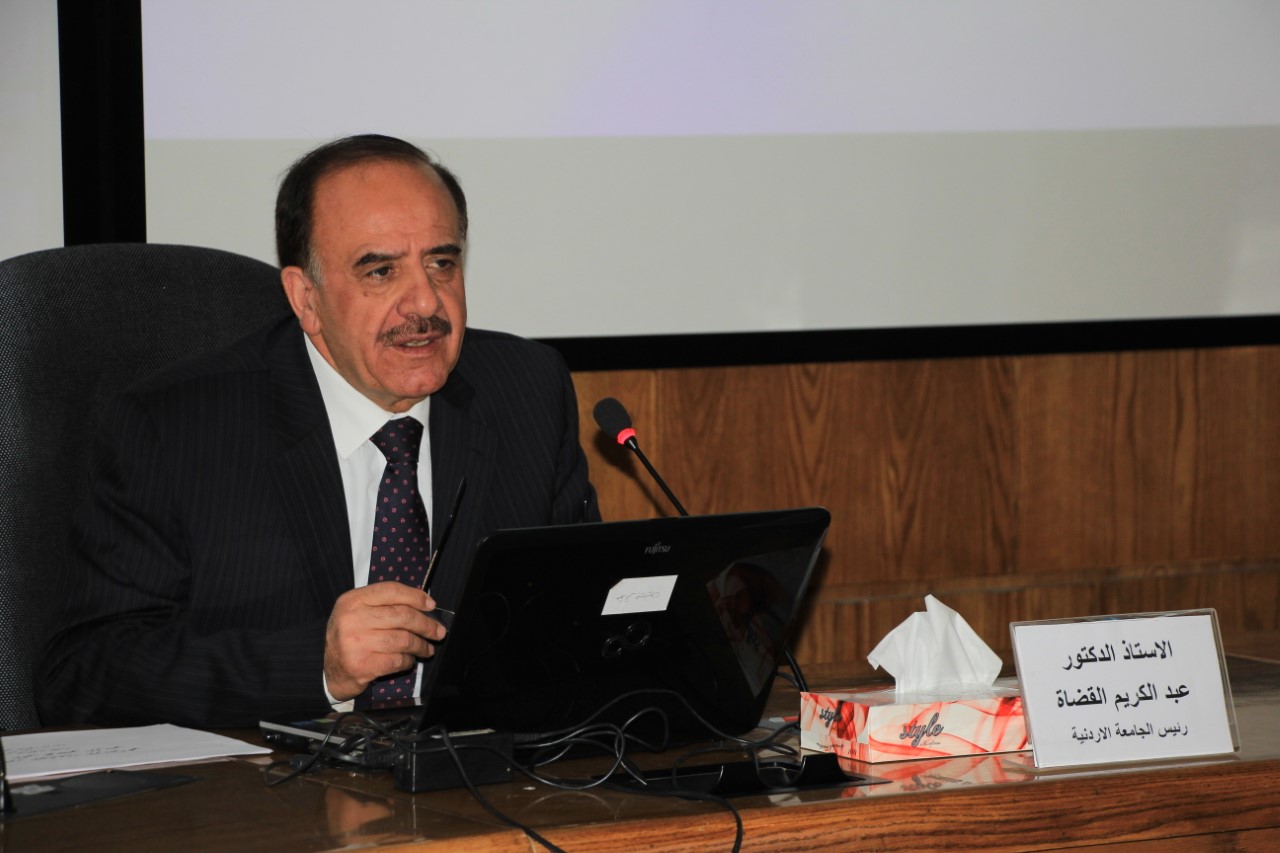 القضاة يحاضر في كلية الدفاع الوطني