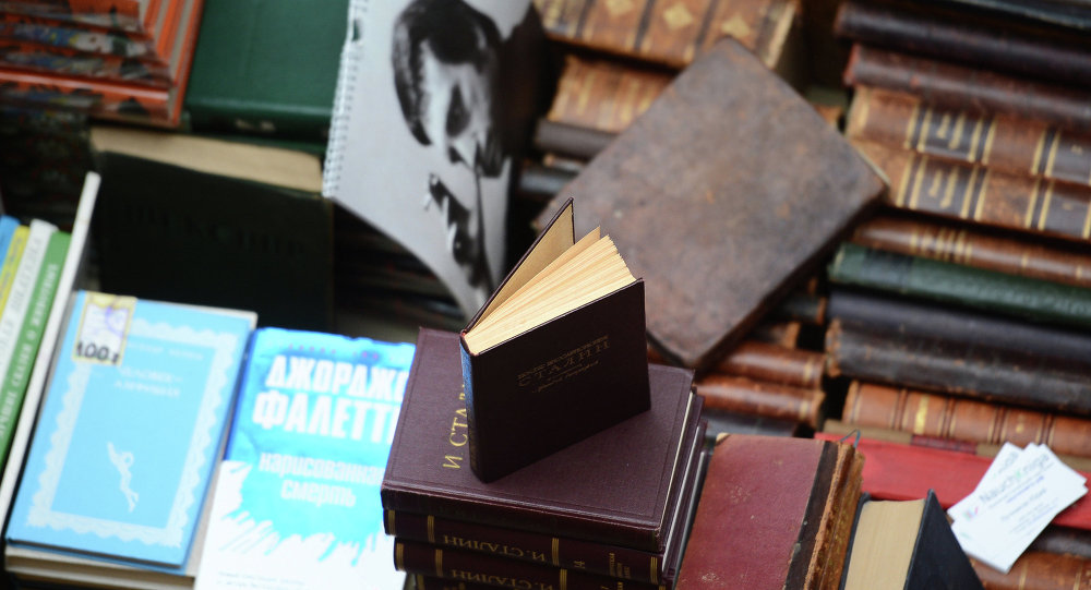 لأول مرة.. .. سبع كاتبات بين