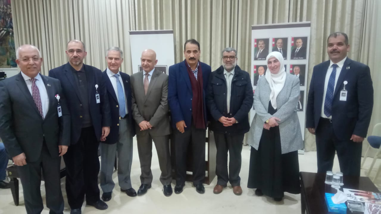 النائبان العساف وطهبوب يزوران مقار المترشحين