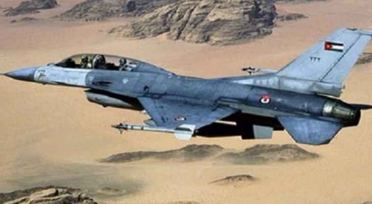سقوط مقاتلة أردنية ونجاة قائدها بجازان