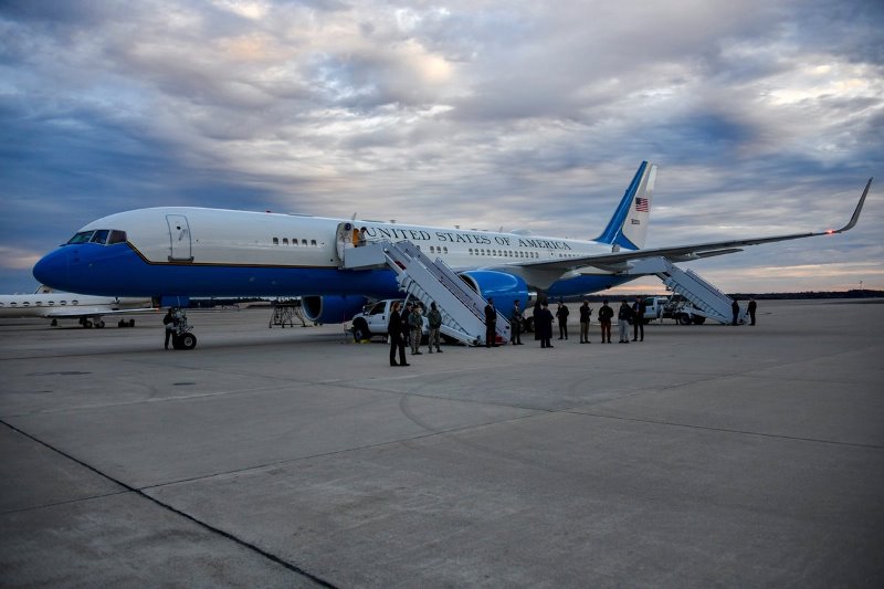 وزير الخارجية الأميركي مايك بومبيو يصل