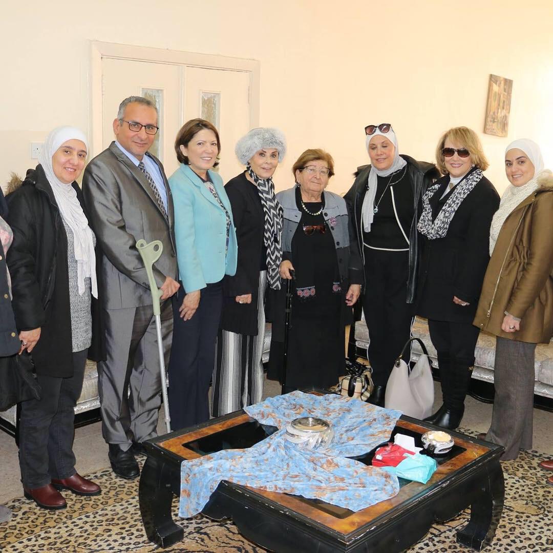 مركز لمسة حنان يقيم حفلا تكريميا