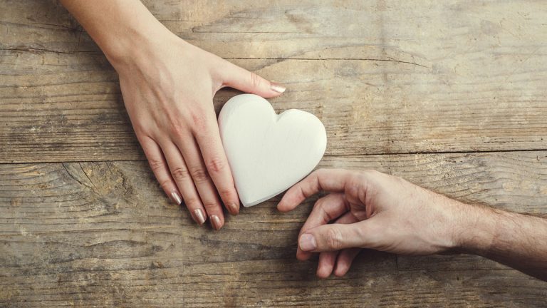 سرقت قلبه.. فذهب للشرطة لاستعادته