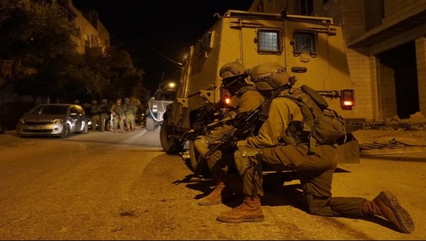 الاحتلال يعتقل 19 فلسطينيا بالضفة الغربية