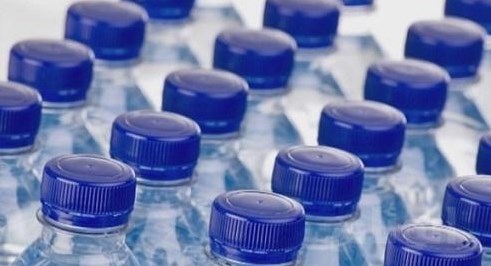 إغلاق مصنع للمياه في الرصيفه