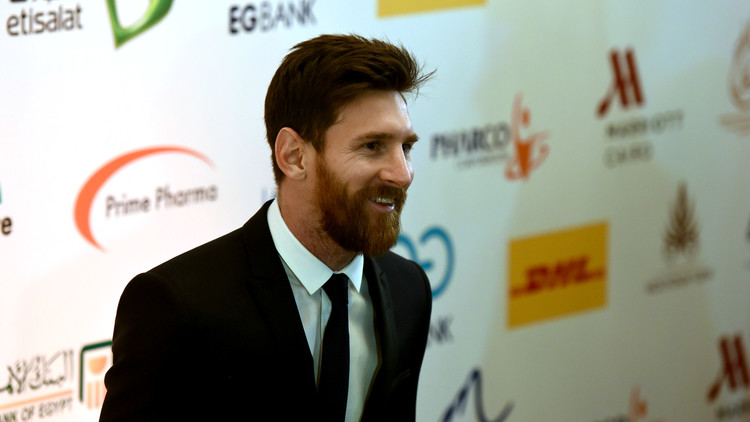 بالفيديو.. ميسي يرفض قول ’أنا أحب