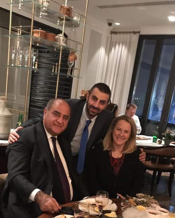 ابو حمدان يولم على شرف وزير