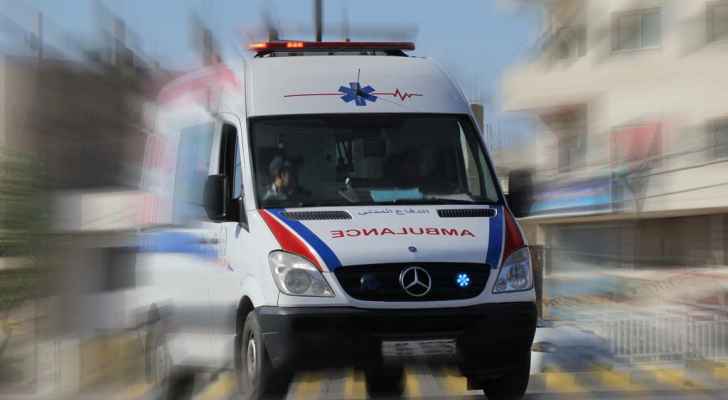 عملية ولادة لسيدة داخل سيارة الإسعاف