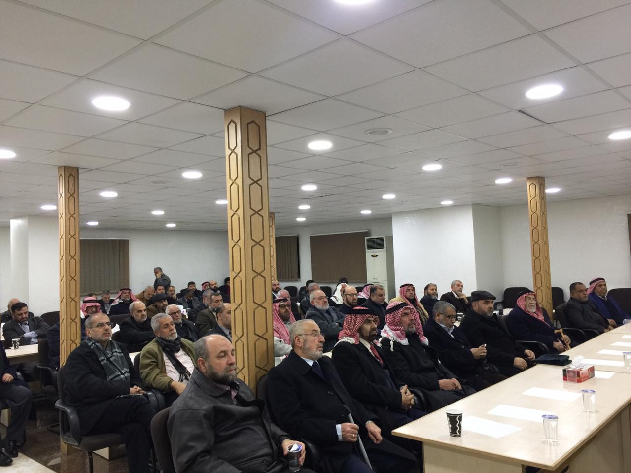 متضررو المركز الاسلامي يلوحون بإجراءات تصعيدية