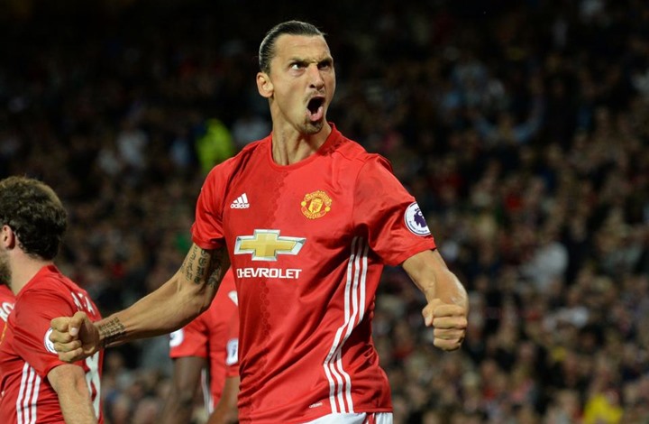 هل سيغادر زلاتان إبراهيموفيتش نادي الشياطين