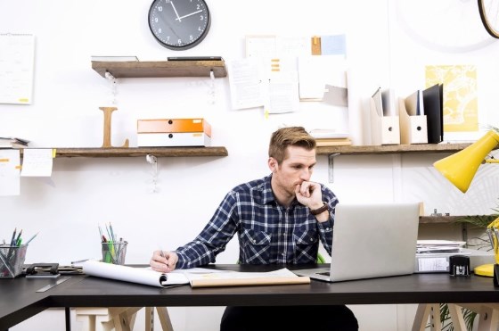 الابتعاد عن الجلوس لنصف ساعة يوميا