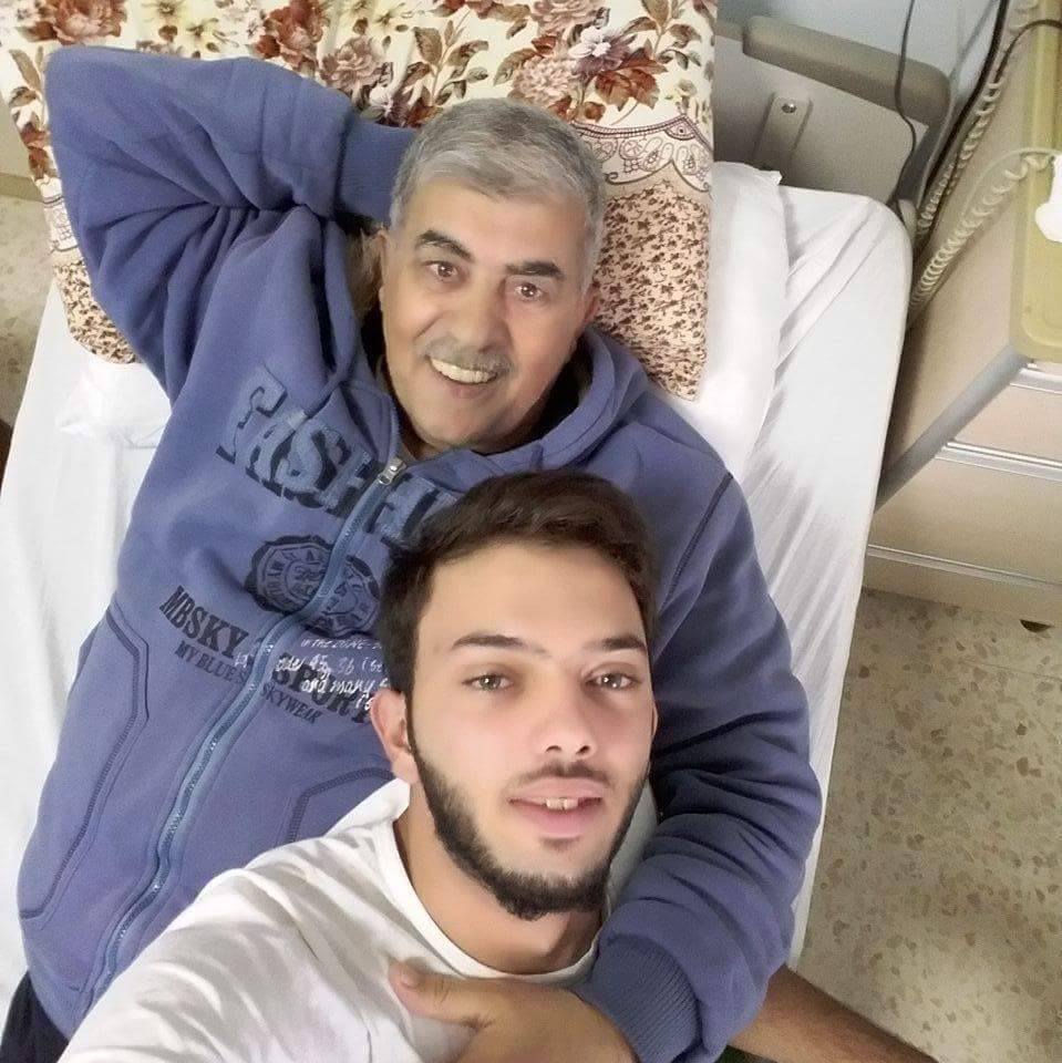 وفاة شاب بعد دفن والده بأيام