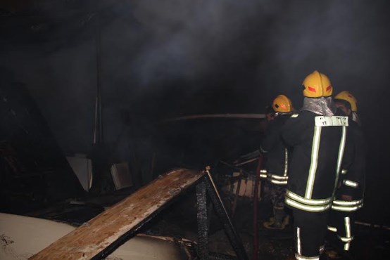 الدفاع المدني يخمد حريق هنجر في