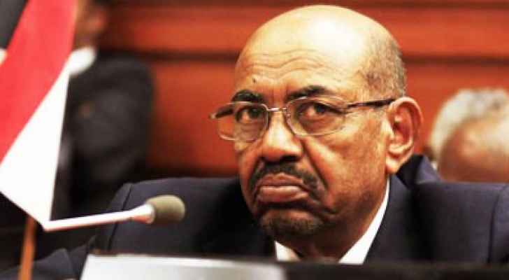 البشير يحذر من تحويل الشعب السوداني