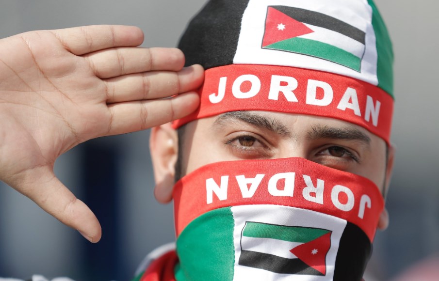 النشامى خارج آسيا (صور)