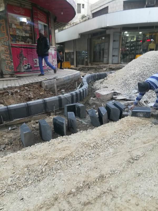 الأمانة تواصل العمل بمشروع تأهيل شارع