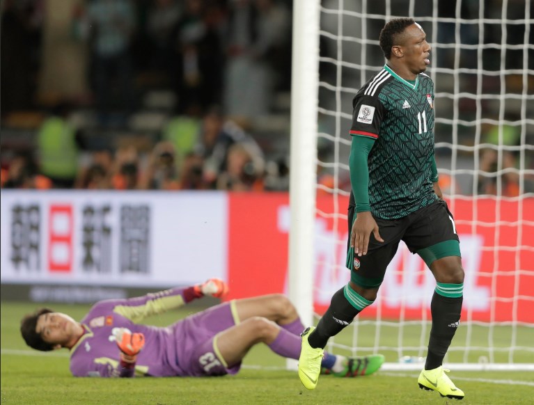 الإمارات تنهي مغامرة قيرغيزستان (صور)