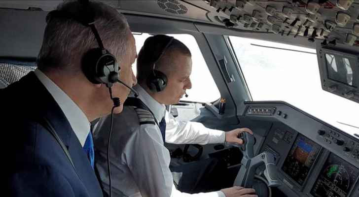 رغم الرفض الأردني.. نتنياهو يهبط بأول