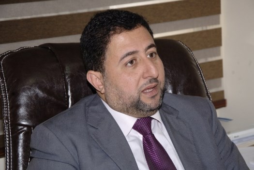 الرقب يسأل عن رواتب ومؤهلات المعينين