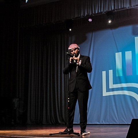 وزير الثقافة والشباب يهاتف طالبا أردنيا