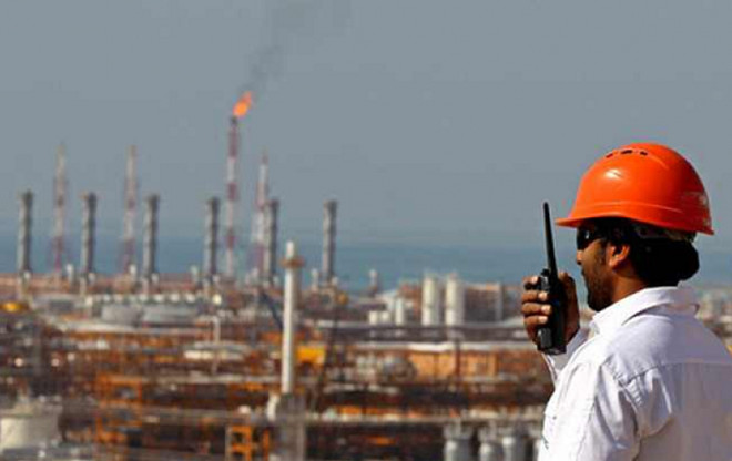 تجار نفط يتوقعون مزيدا من التقلبات