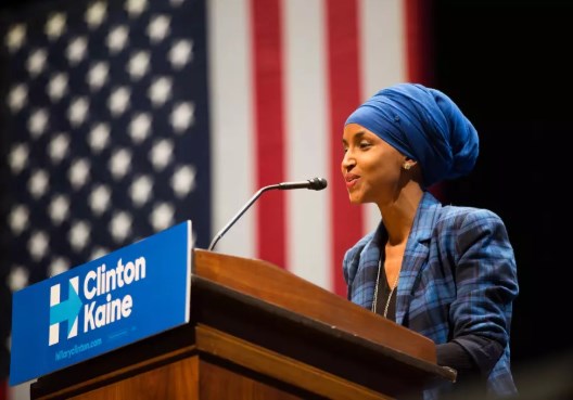 إلهان عمر: ما يحدث في فنزويلا