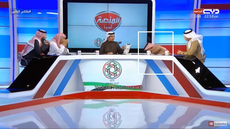 محلل رياضي إماراتي يتعرض لنوبة إغماء