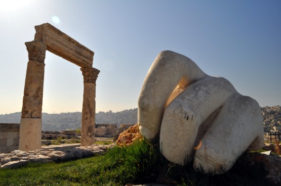 السياحة تحيل عطاء تنظيف المرافق الصحية