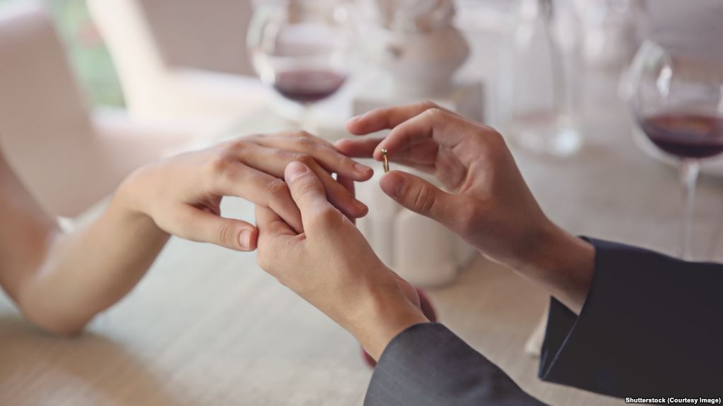 مجلس النواب يصر على بلوغ 16