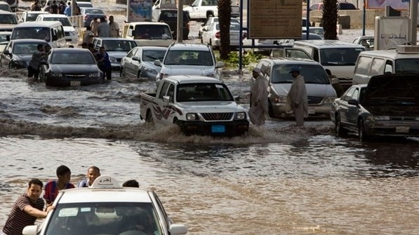 السعودية: وفاة 12 شخصا جراء السيول