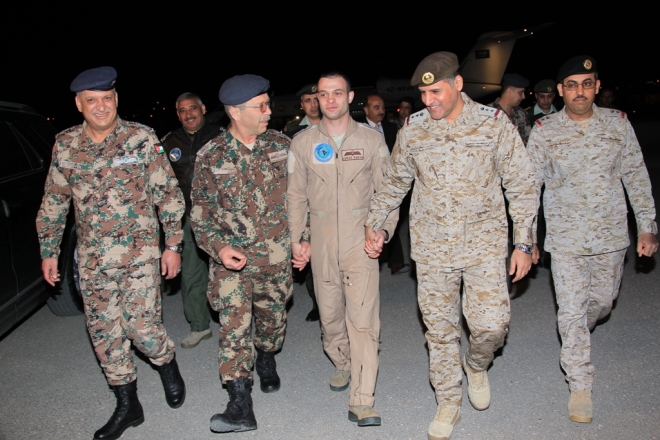 تفاصيل مشوقة يرويها منقذ الطيار الأردني