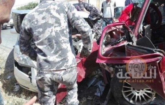 14 إصابة بتصادم باصين في الزرقاء