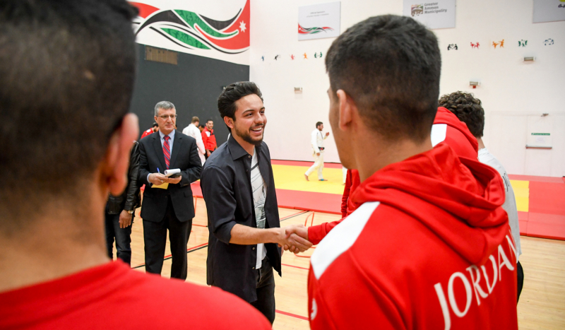 نائب الملك يزور مركز الإعداد الأولمبي