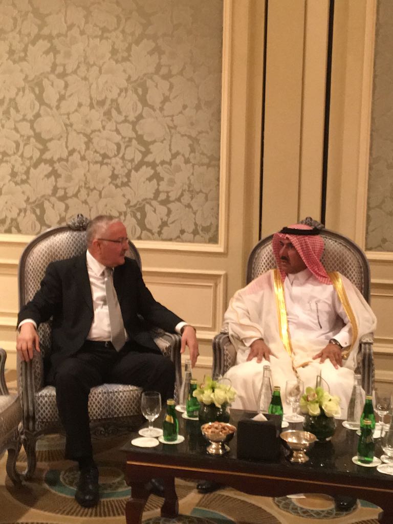 وزارة الخارجية القطرية تكرم السفير الأردني