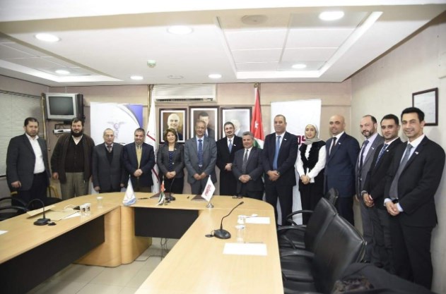 اتفاقية لتقديم خدمات النقد الالكتروني للاطباء