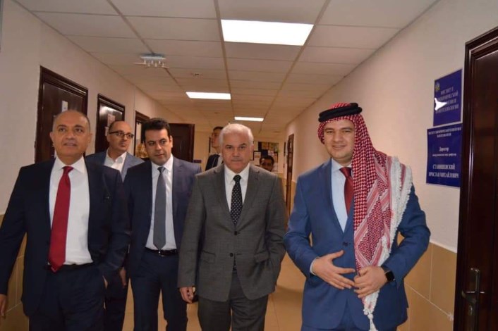 العضايلة يفتتح «قاعة البترا» في موسكو