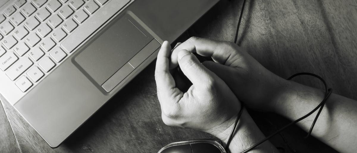 ’متعة الفشل‘.. إدمان الإنترنت قد يؤدي