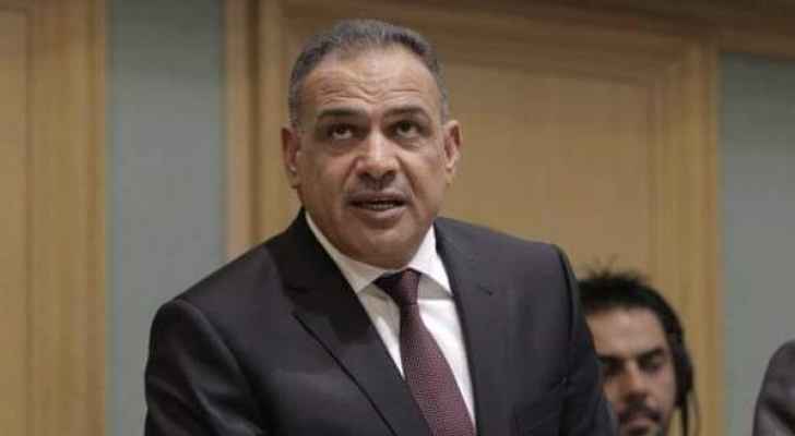 الطراونة: يجب إعادة الموظفين المفصولين بسبب