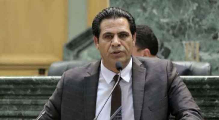 النائب سليمان الزبن يطالب بإنصاف ابن