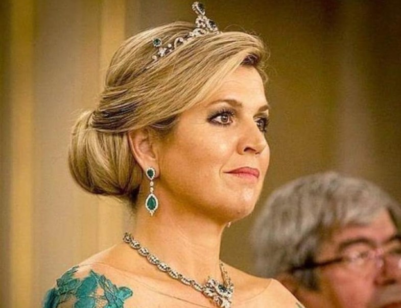 ملكة هولندا تصل إلى عمان