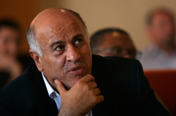 مصر تمنع دخول الرجوب لأراضيها