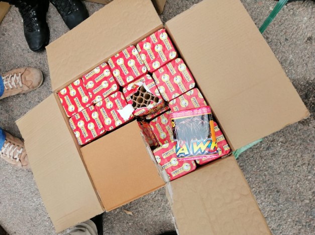 الجمارك تحبط تهريب العاب نارية في