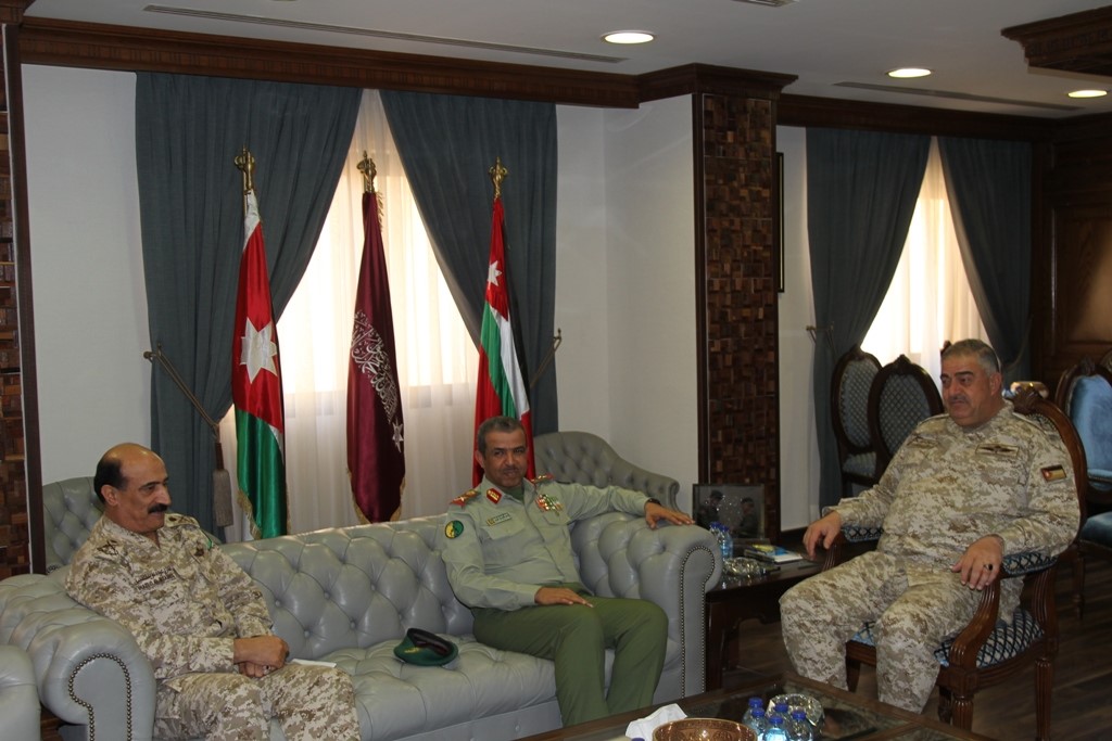 رئيس هيئة الأركان المشتركة يستقبل وفدا